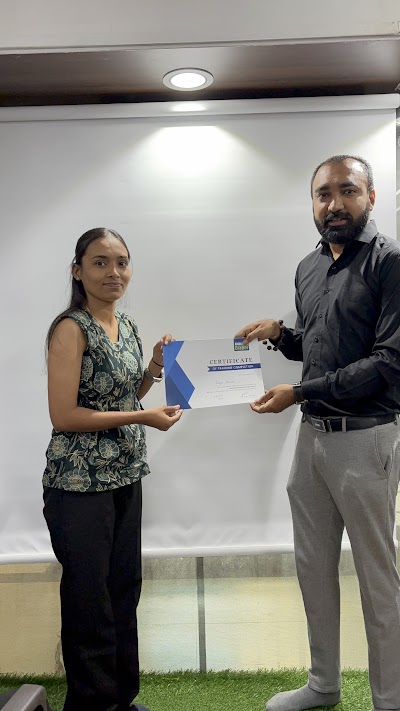 Certificate ceremony batch photo