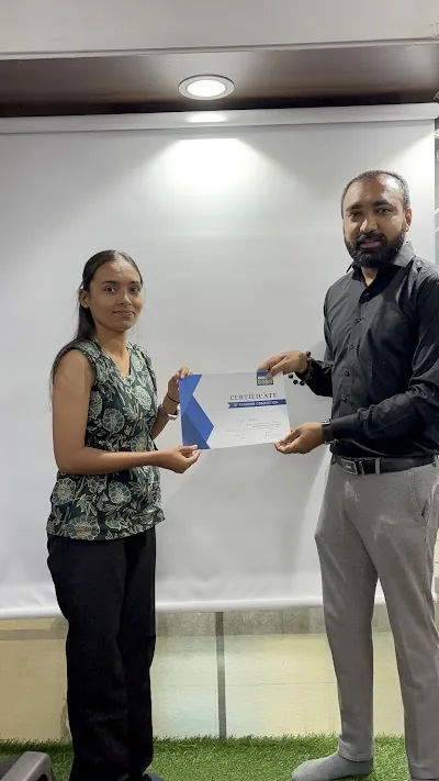 Certificate ceremony batch photo