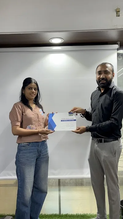Certificate ceremony batch photo